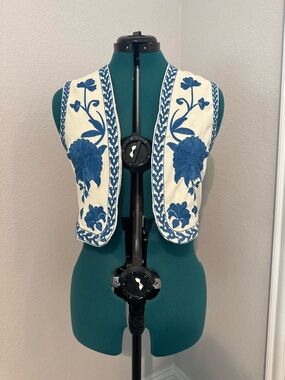 Sunday Cream Lightweight Shell Top